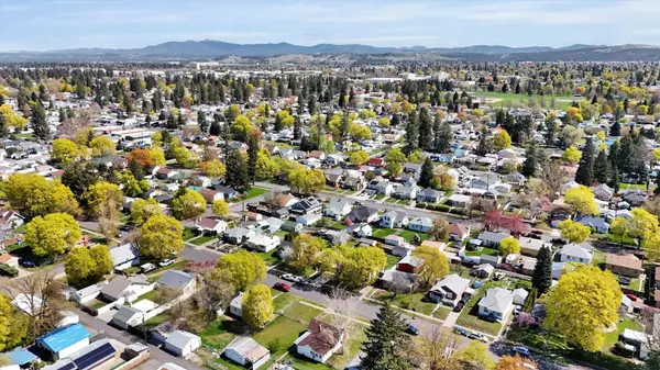 5127 N Lincoln St, Spokane, WA 99205