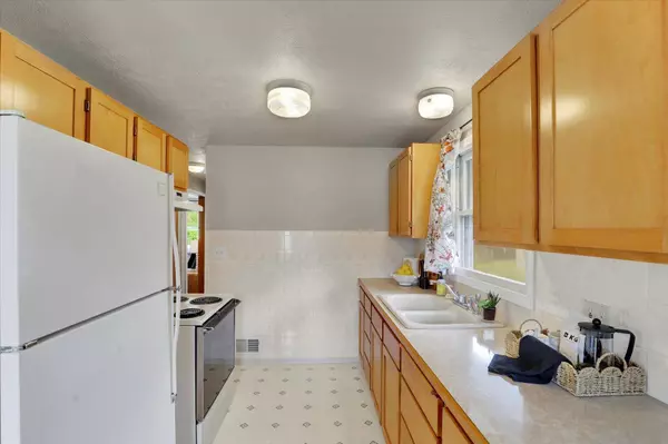 903 S Thor St, Spokane, WA 99202