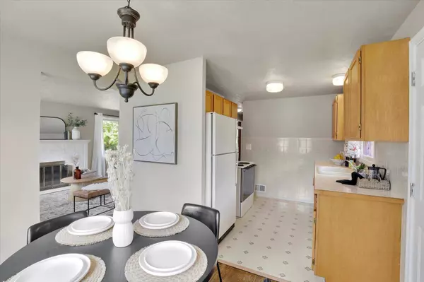 903 S Thor St, Spokane, WA 99202