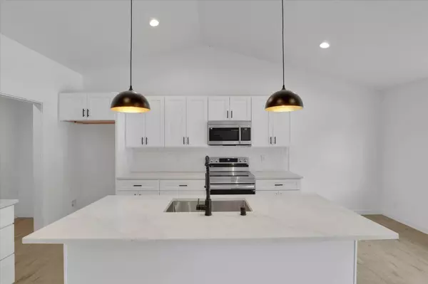 415 S McKee St, Spokane Valley, WA 99016