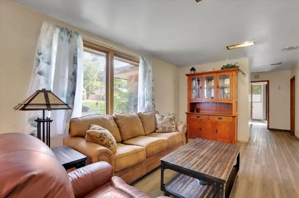 2411 E Girard Pl, Spokane, WA 99223