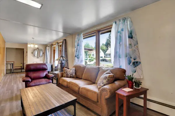 2411 E Girard Pl, Spokane, WA 99223