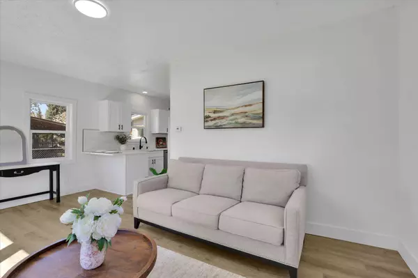 3903 E Hartson Ave, Spokane, WA 99202