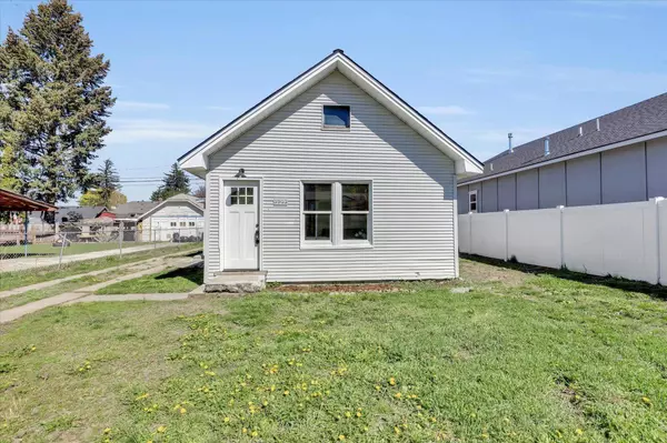 3903 E Hartson Ave, Spokane, WA 99202