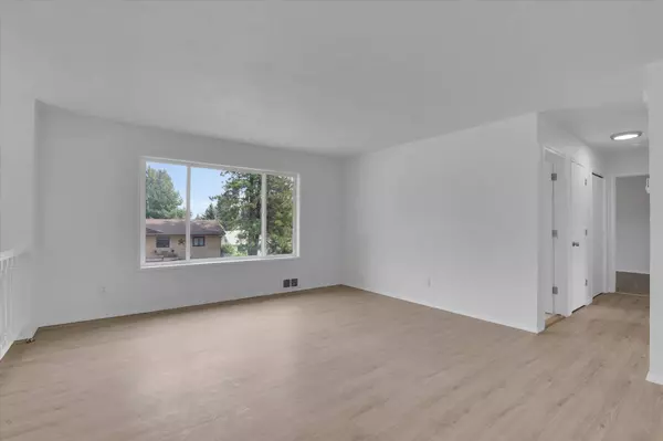 207 N McAvoy Ave, Newport, WA 99156