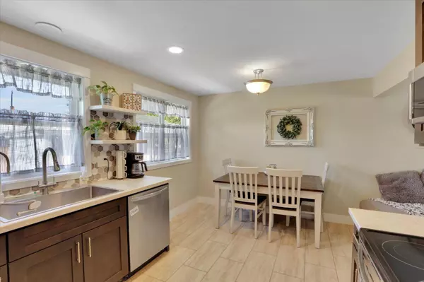 7319 E Maxwell Ave, Spokane Valley, WA 99212