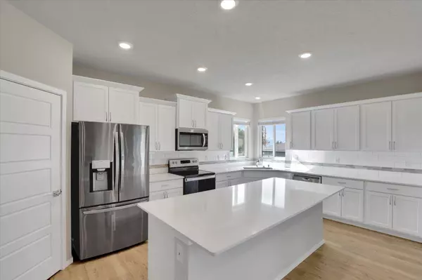 12315 E Dickens Ln, Spokane, WA 99206