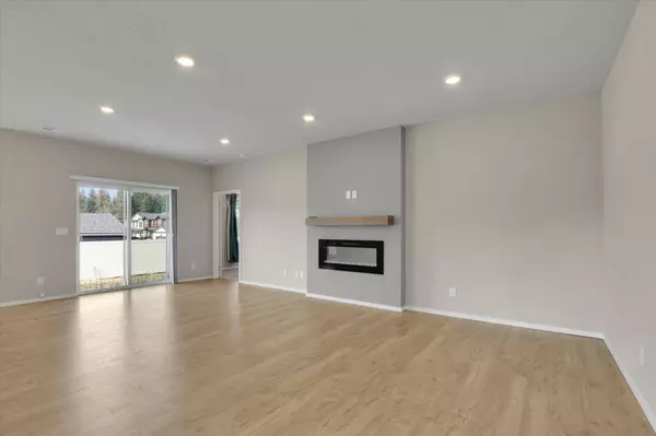 12315 E Dickens Ln, Spokane, WA 99206