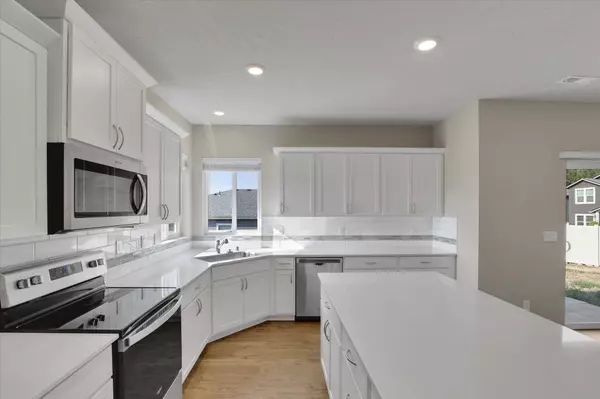 12315 E Dickens Ln, Spokane, WA 99206