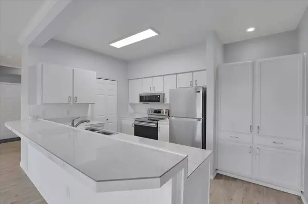 22855 E Country Vista Dr #452, Liberty Lake, WA 99019