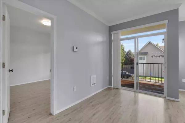 22855 E Country Vista Dr #452, Liberty Lake, WA 99019