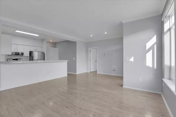 22855 E Country Vista Dr #452, Liberty Lake, WA 99019