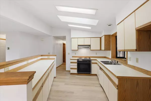 3311 Viewridge Ln, Valley, WA 99181