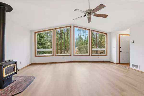 3311 Viewridge Ln, Valley, WA 99181