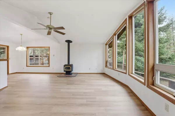 3311 Viewridge Ln, Valley, WA 99181