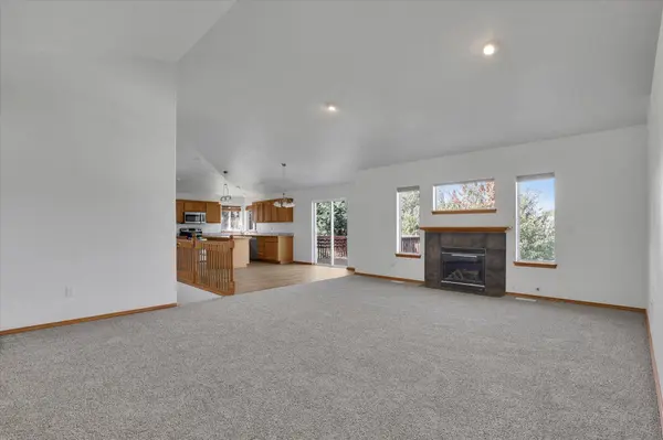 18215 E Crescent Dr, Greenacres, WA 99016