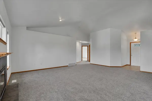 18215 E Crescent Dr, Greenacres, WA 99016
