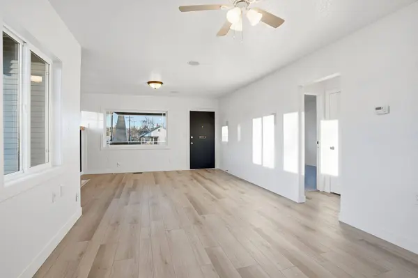 1527 W Jackson Ave, Spokane, WA 99205