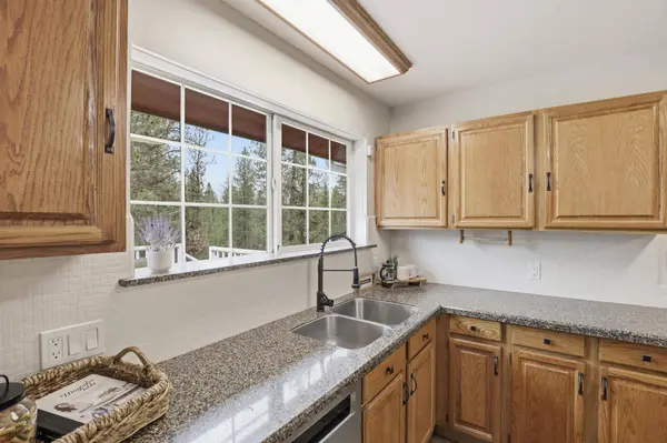424 S Brooks Rd, Medical Lake, WA 99022