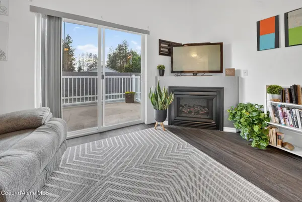 743 E Whispering Pines LN #APT 26, Coeur d'Alene, ID 83815