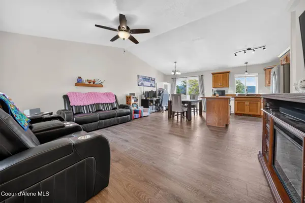 145 N Silkwood DR, Post Falls, ID 83854