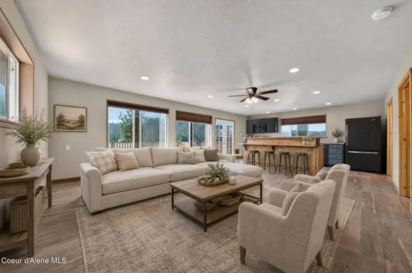 27732 Highway 41, Blanchard, ID 83804