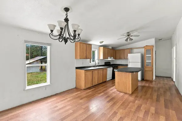 6442 Pascal Loop Rd, Fruitland, WA 99129