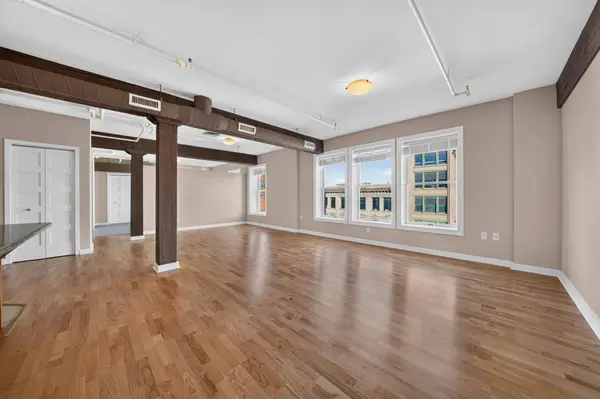 315 W Riverside Ave #401, Spokane, WA 99201