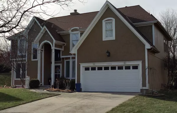 12313 W 126th St, Overland Park, KS 66213-2422