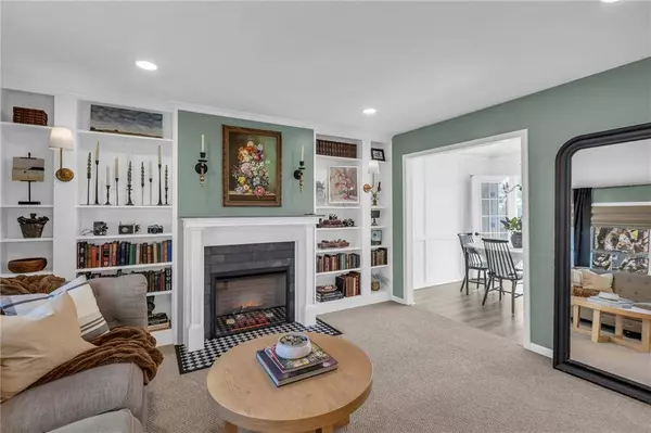 517 S Franklin ST, Raymore, MO 64083