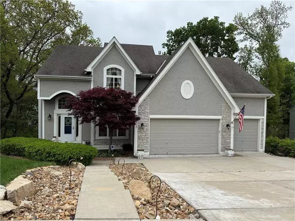 5125 NW Walden DR, Kansas City, MO 64151