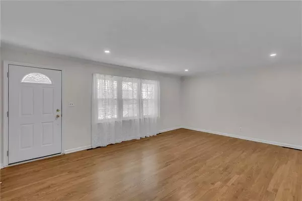 6202 W 76th TER, Prairie Village, KS 66208