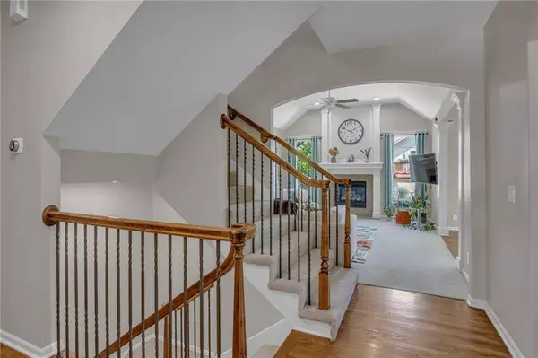 2310 W Forest DR, Olathe, KS 66061