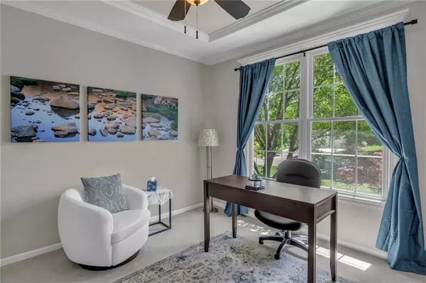 2310 W Forest DR, Olathe, KS 66061