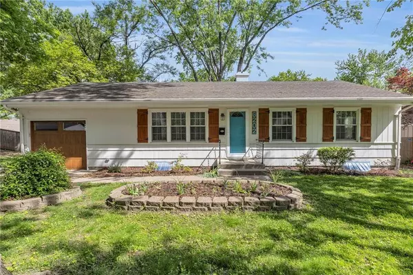 6202 W 76th TER, Prairie Village, KS 66208