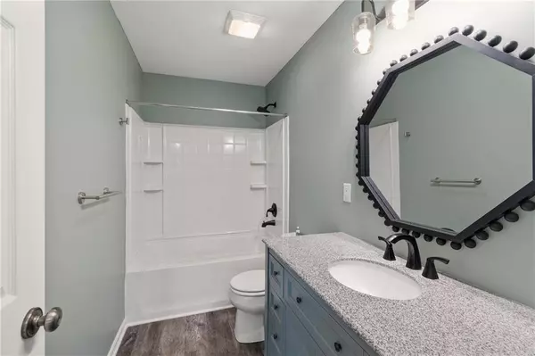 7912 N Poplar CT, Kansas City, MO 64119