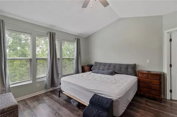 7912 N Poplar CT, Kansas City, MO 64119