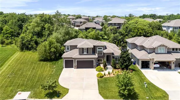 11446 S Longview RD, Olathe, KS 66061