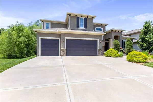 11446 S Longview RD, Olathe, KS 66061