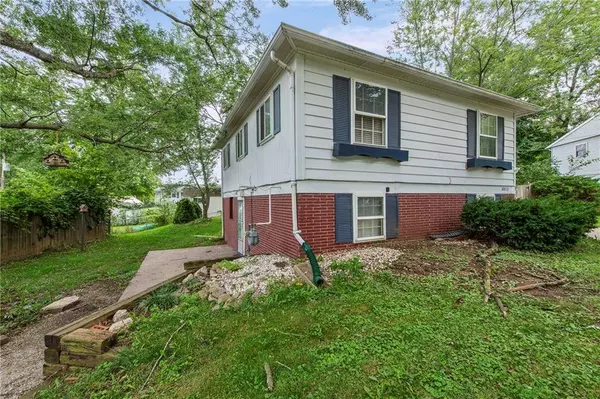 18813 E 5th ST #N, Independence, MO 64056