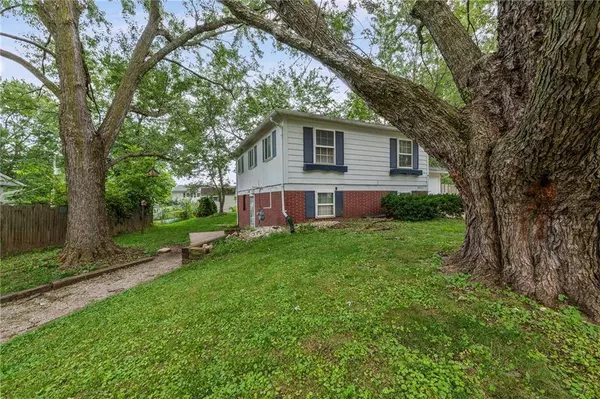 18813 E 5th ST #N, Independence, MO 64056