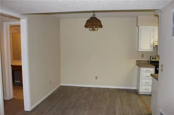 12659 W 110th TER, Overland Park, KS 66210