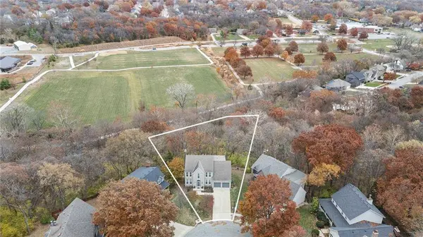 7729 ACUFF LN, Lenexa, KS 66216