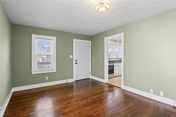 5940 Nall AVE, Mission, KS 66202