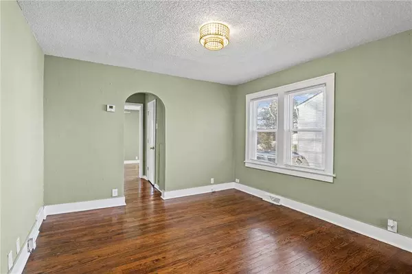 5940 Nall AVE, Mission, KS 66202