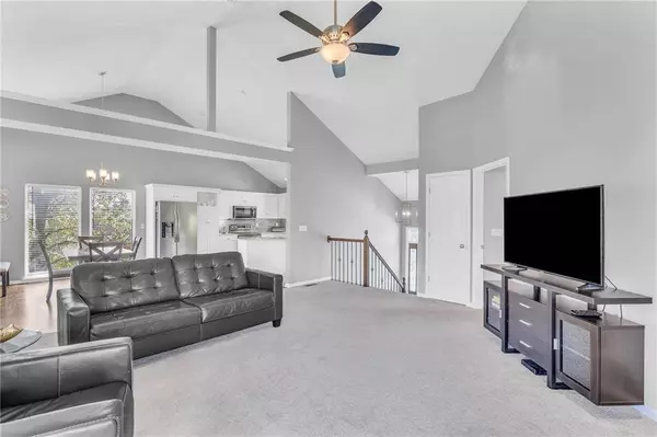 18441 Spruce ST, Gardner, KS 66030