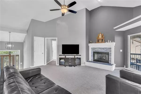 18441 Spruce ST, Gardner, KS 66030