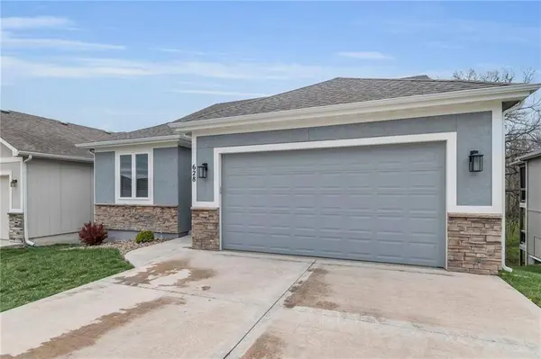 628 NW 110th ST, Kansas City, MO 64155
