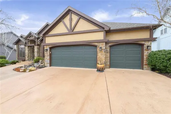 20816 W 99th ST, Lenexa, KS 66220