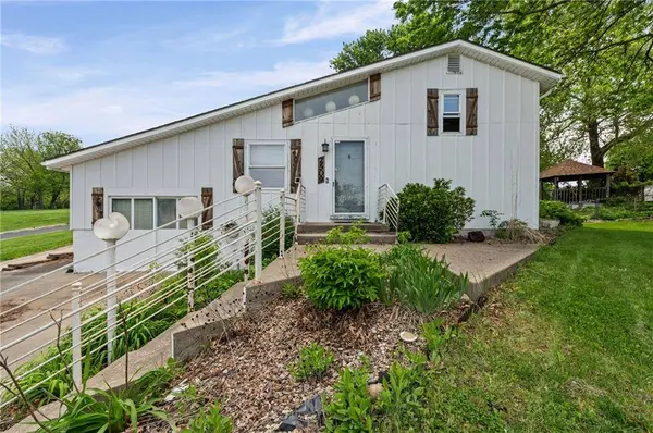 2509 S 53rd ST, Kansas City, KS 66106